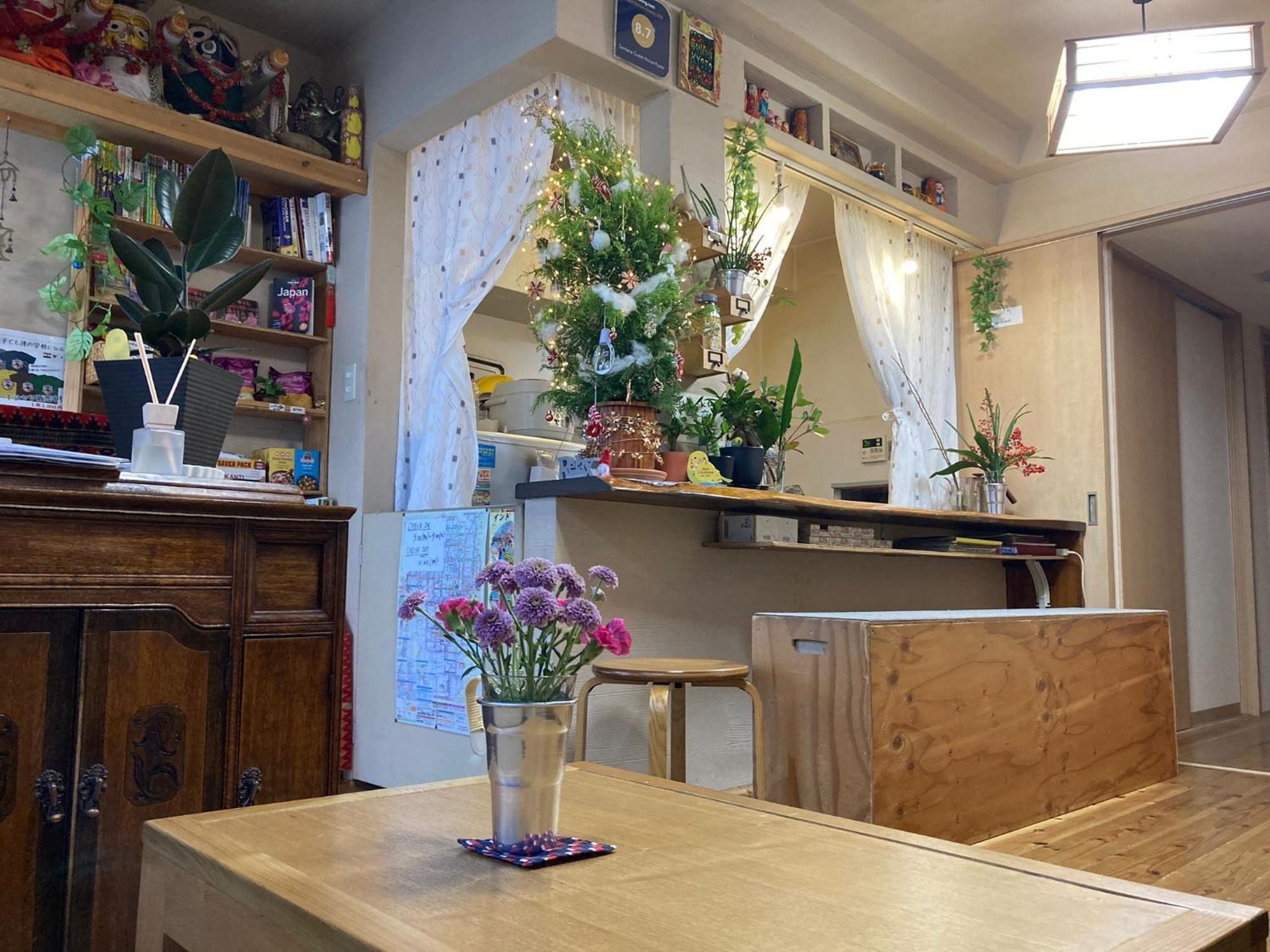 京都桑塔纳酒店 招待所 *